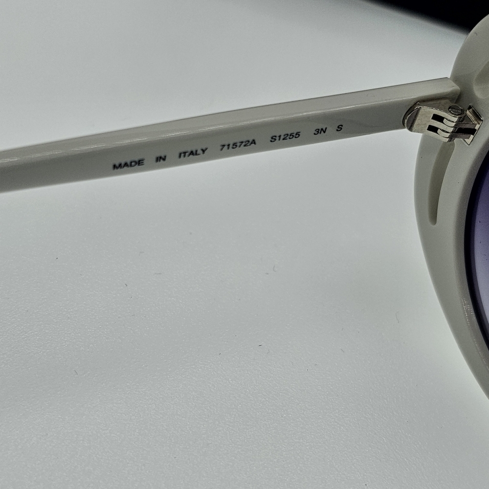 Chanel white round sunglasses Chanel logo 71582A s1255 3N - Picture 11 of 16